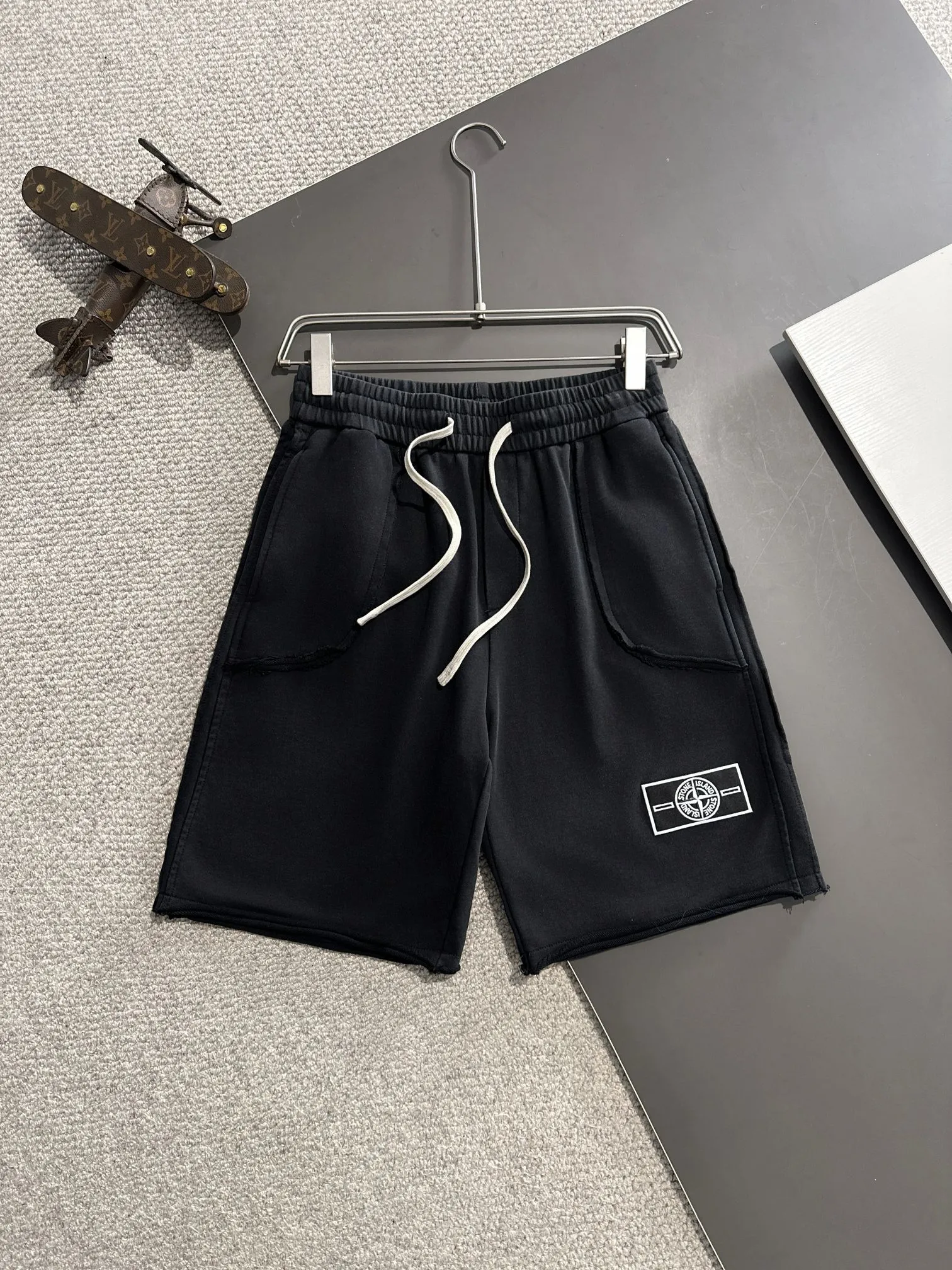 🅿️320 Next day shipping High-end goods Stone Island 2025 spring and summer new elastic band casual shorts, counter-customized fabrics, high breathability and comfort, impeccable details, brand element design concept, reflecting high quality. It feels delicate and soft! It presents a casual cut and the upper body shape is great! Size: M-4XL